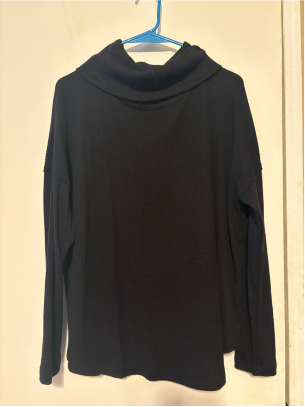 Women's Time and Tru Black Cowl Neck Sweater L